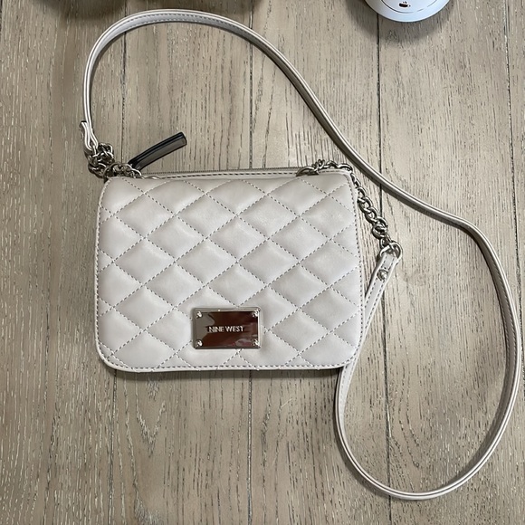 Nine West crossbody bag - Picture 2 of 9